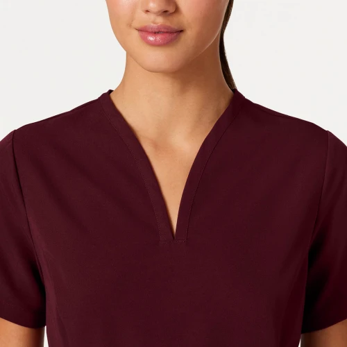 F_PDP_W10003_CALIX_SCRUB_TOP_BGD_4.jpg